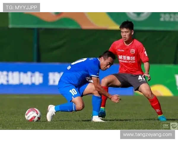 南京篮球队在邀请赛中以71分稳居积分榜首位竞争激烈引发关注